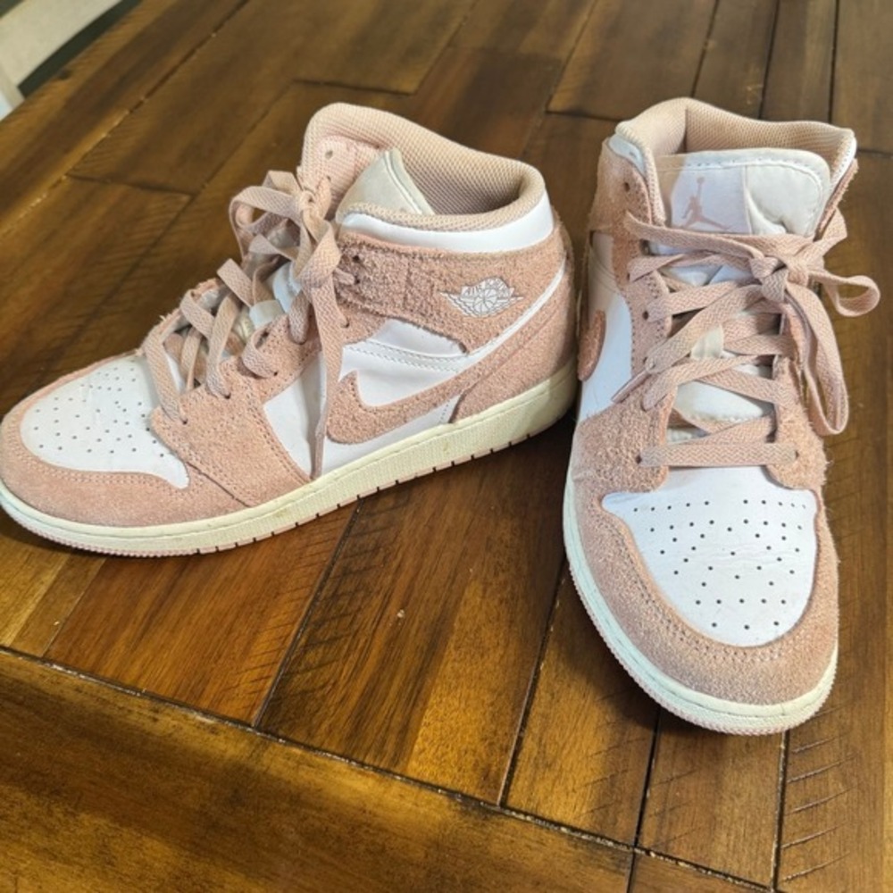 Nike Air Jordan 1 Mid SE Pink Teddy FN7432-161 Youth 6Y Women 7.5 Coquette